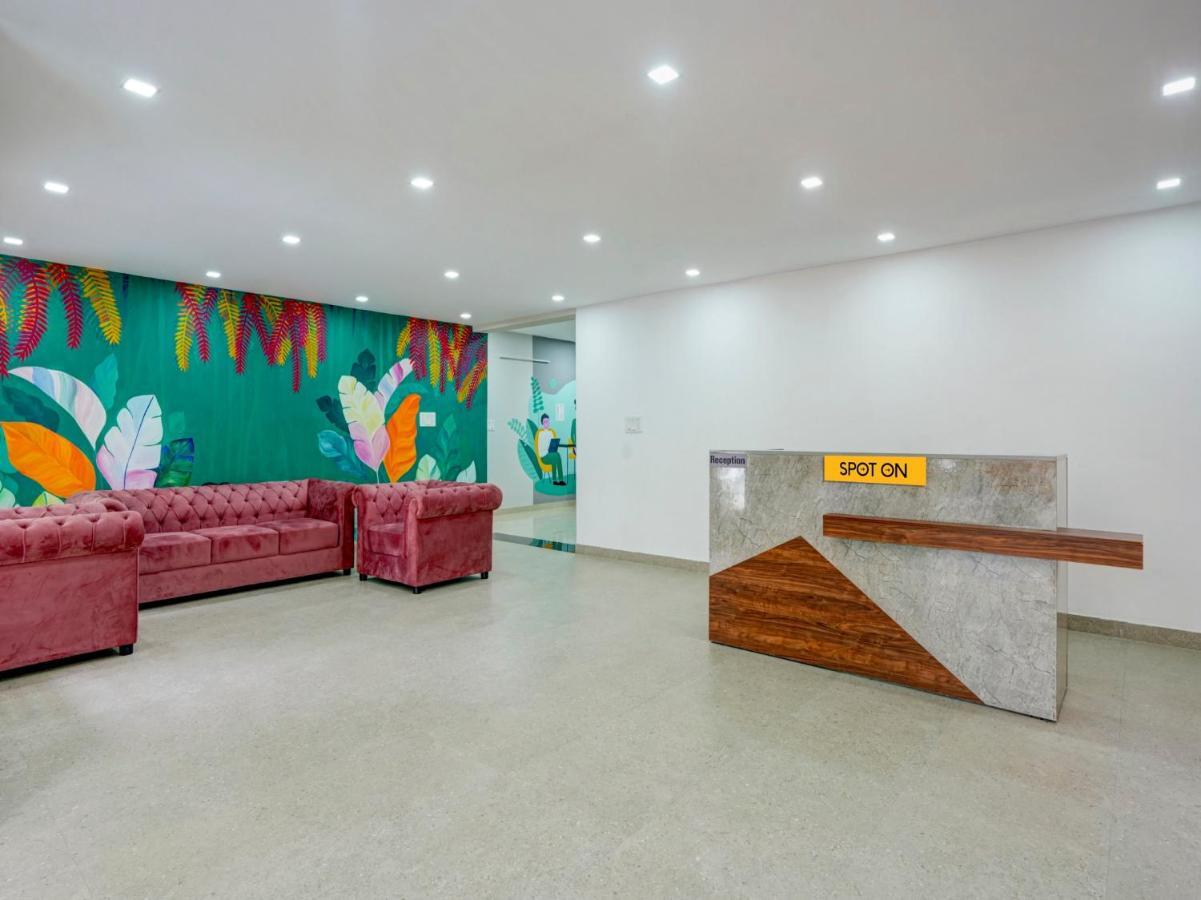 Spot On Helloworld Castle Prague Bangalore Exterior photo