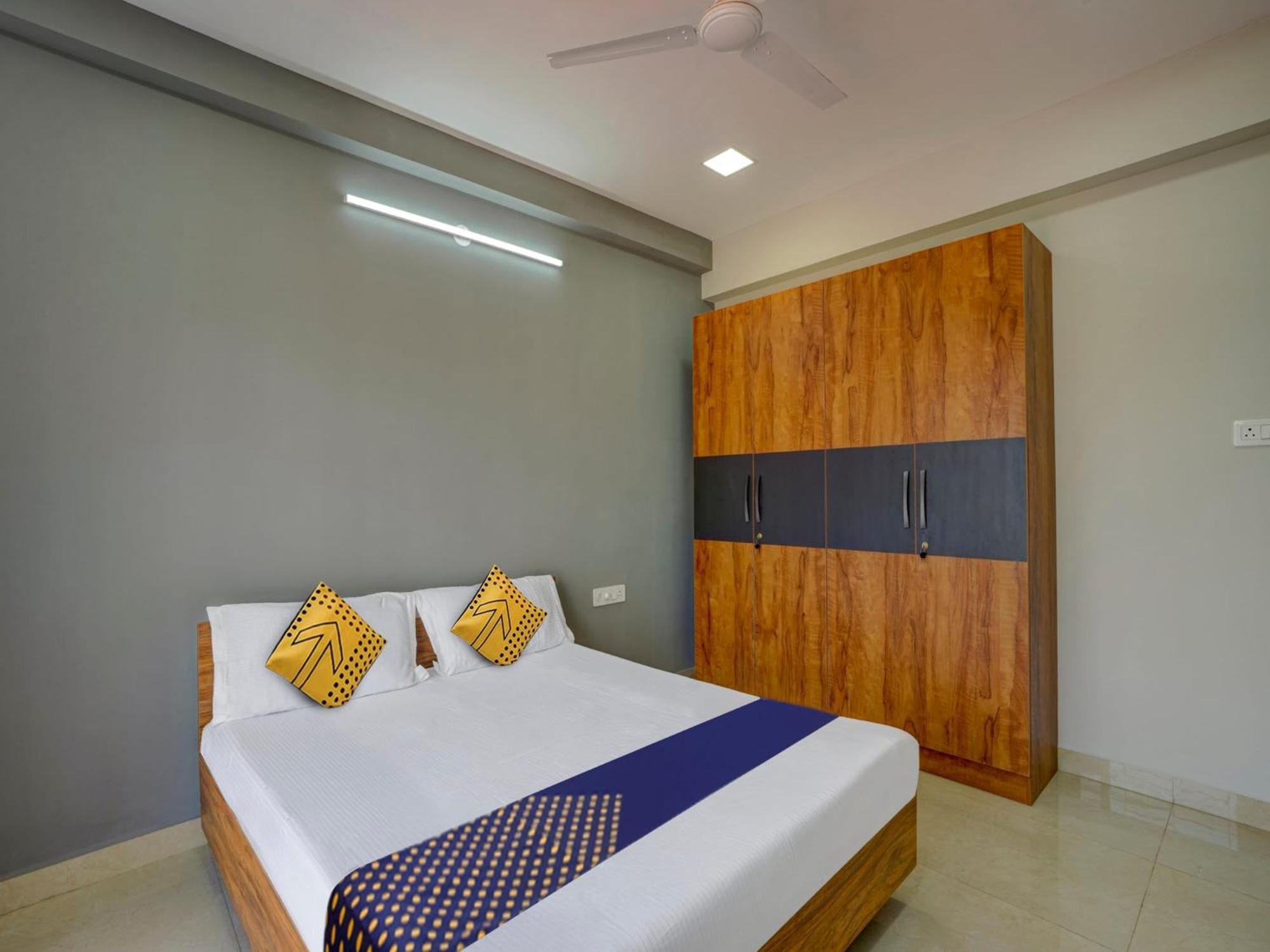 Spot On Helloworld Castle Prague Bangalore Exterior photo