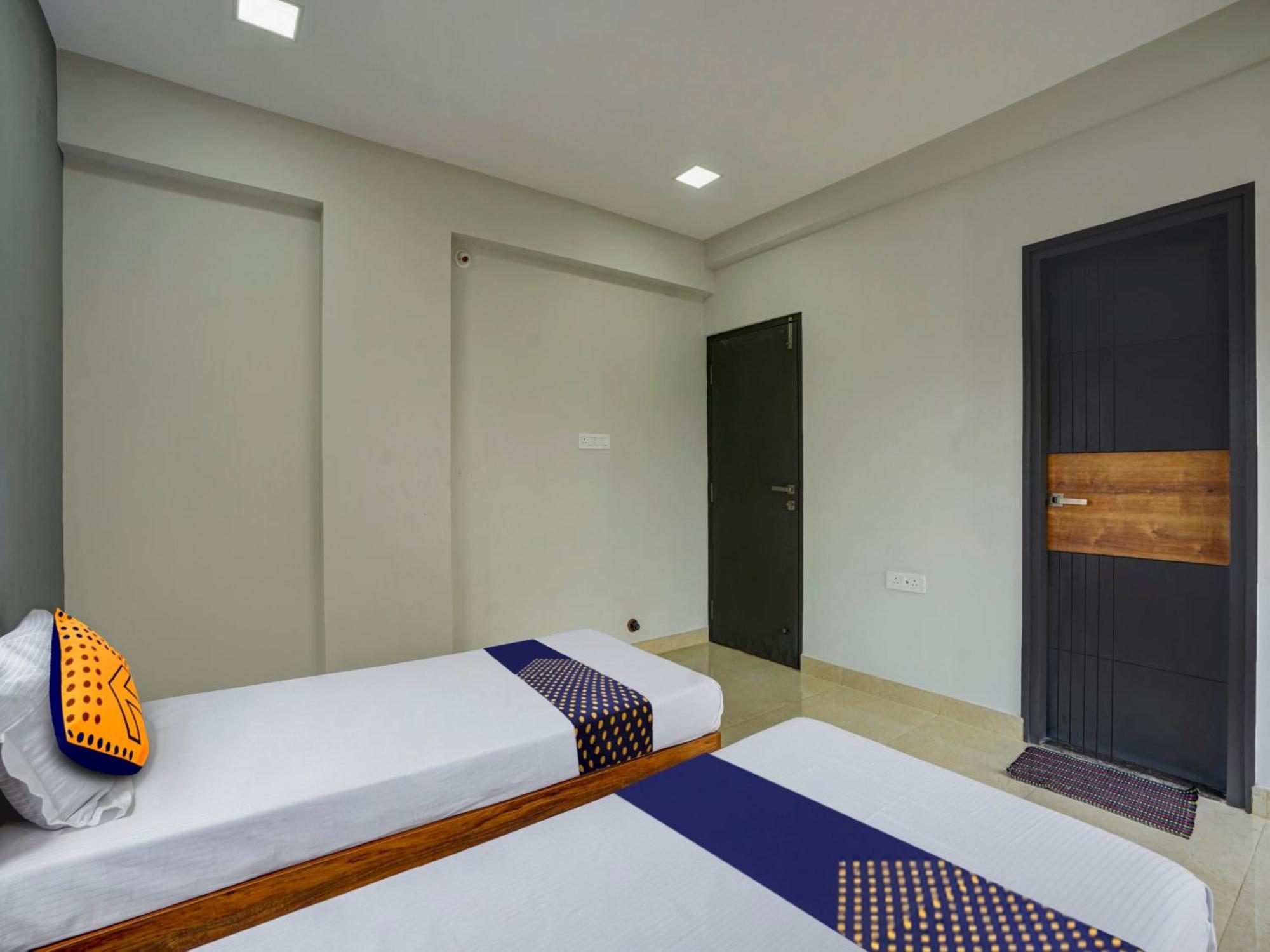 Spot On Helloworld Castle Prague Bangalore Exterior photo